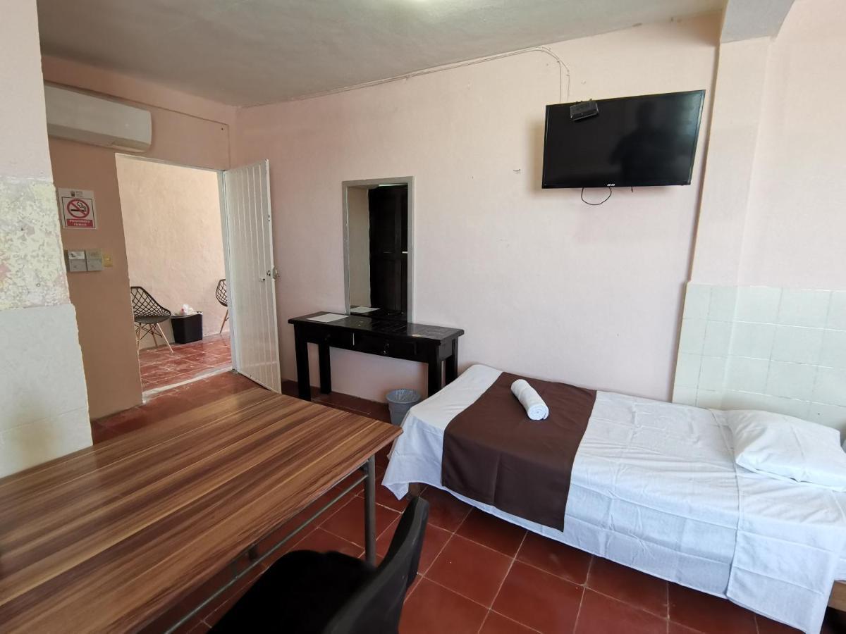 Hotel Colonial San Carlos Cancun Centro Экстерьер фото