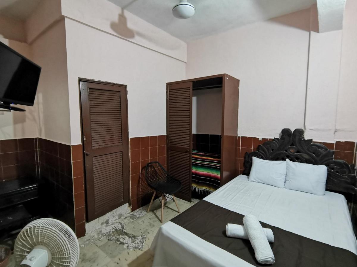 Hotel Colonial San Carlos Cancun Centro Экстерьер фото